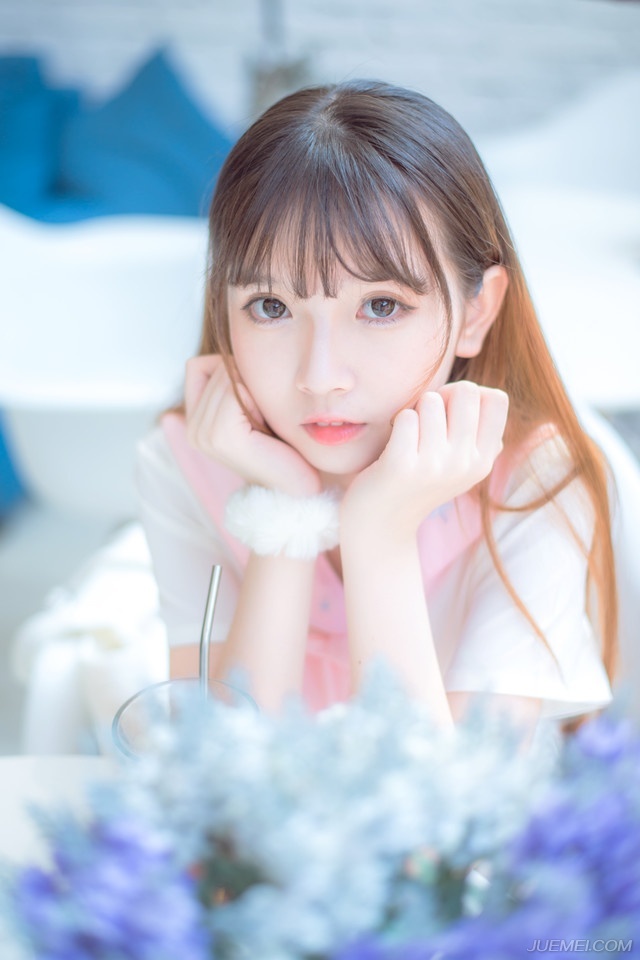 人之所以悲伤,是因为我们留不住岁月;而更无法面对的是有一日,青春,就这样消逝过去。